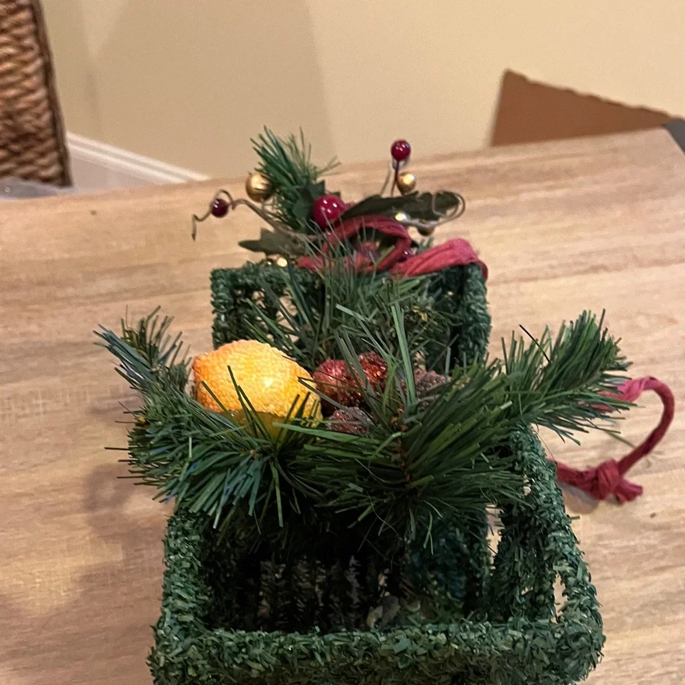 Santa’s Sleigh Decoration